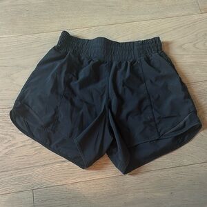 Lululemon hotty hot high rise lined short